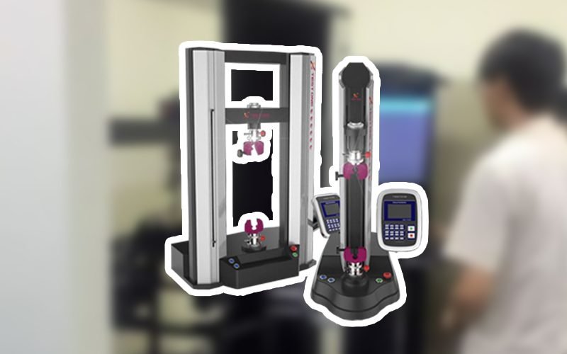 10 Pengujian Menggunakan Alat Universal Testing Machine