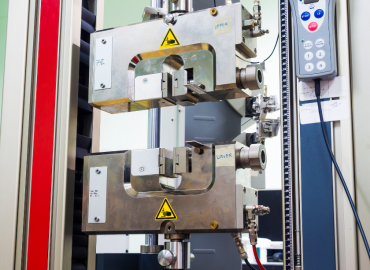 Perawatan dan Pemeliharaan Universal Testing Machine yang Sering Terlupakan
