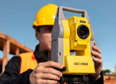 Ini Manfaat Aplikasi Total Station Dalam Survey Topografi