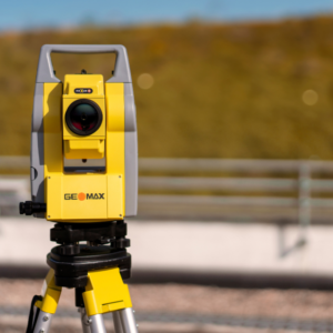 Ini Perbedaan Robotic Total Station dan Manual Total Station